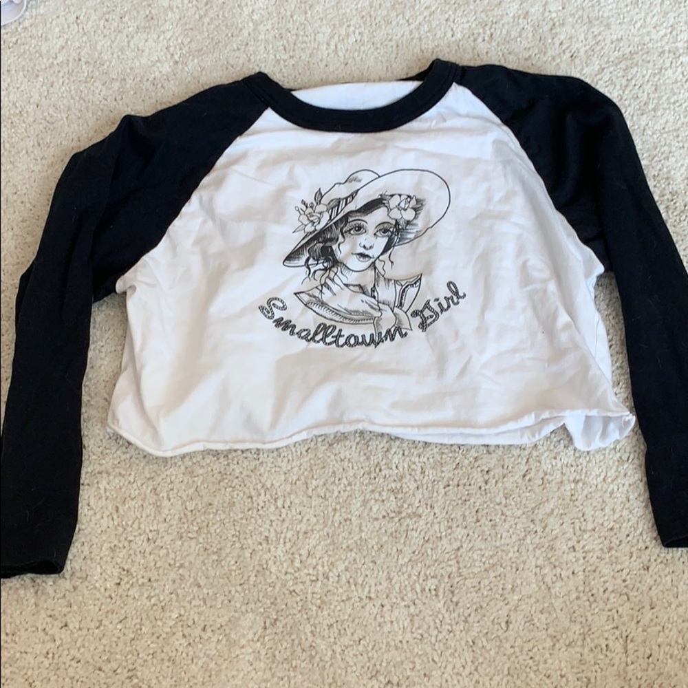 Cropped vintage tee!!